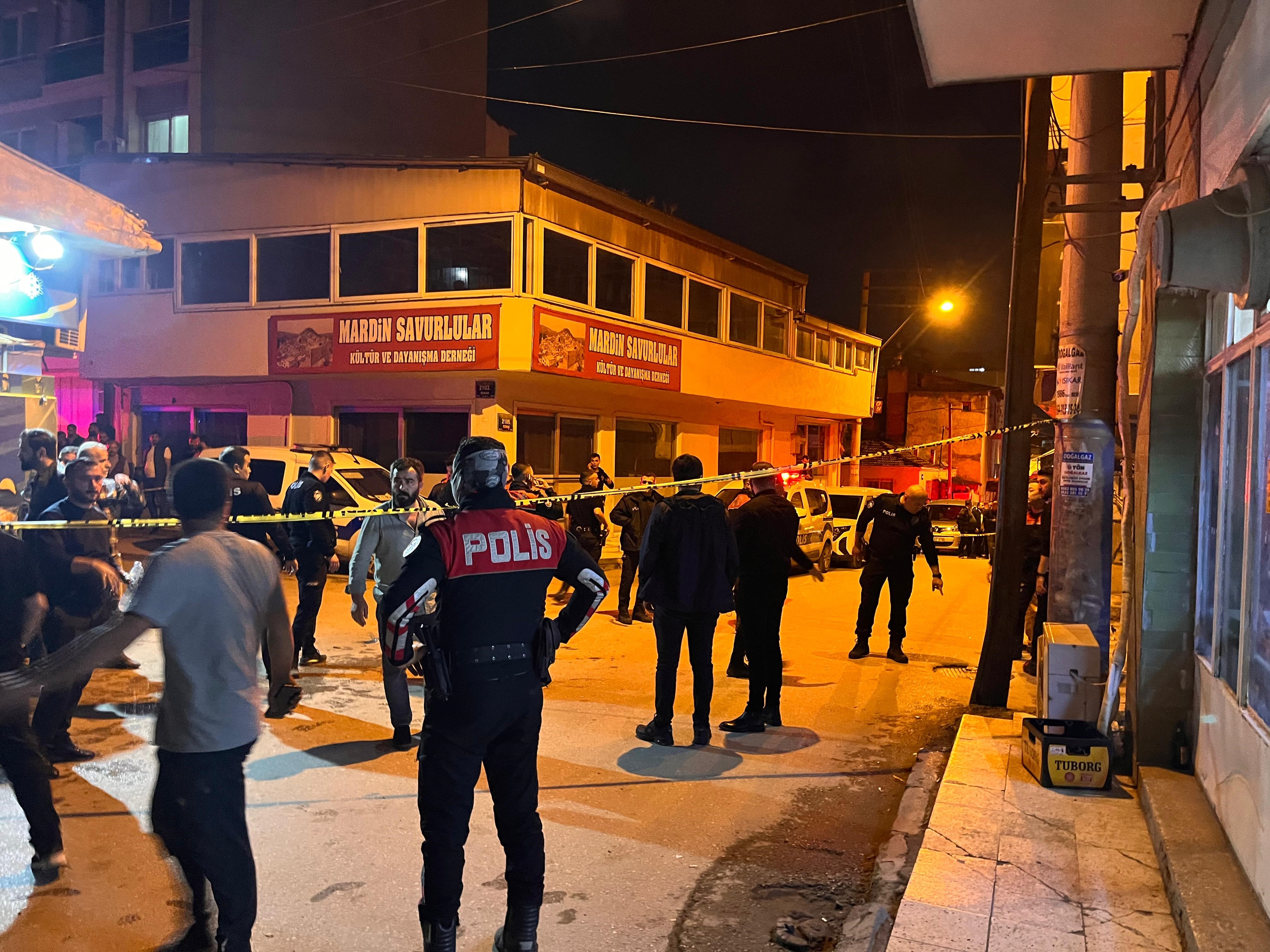 İzmir’de Silahlı Saldırı 1 Ölü, 3 Yaralı (4)