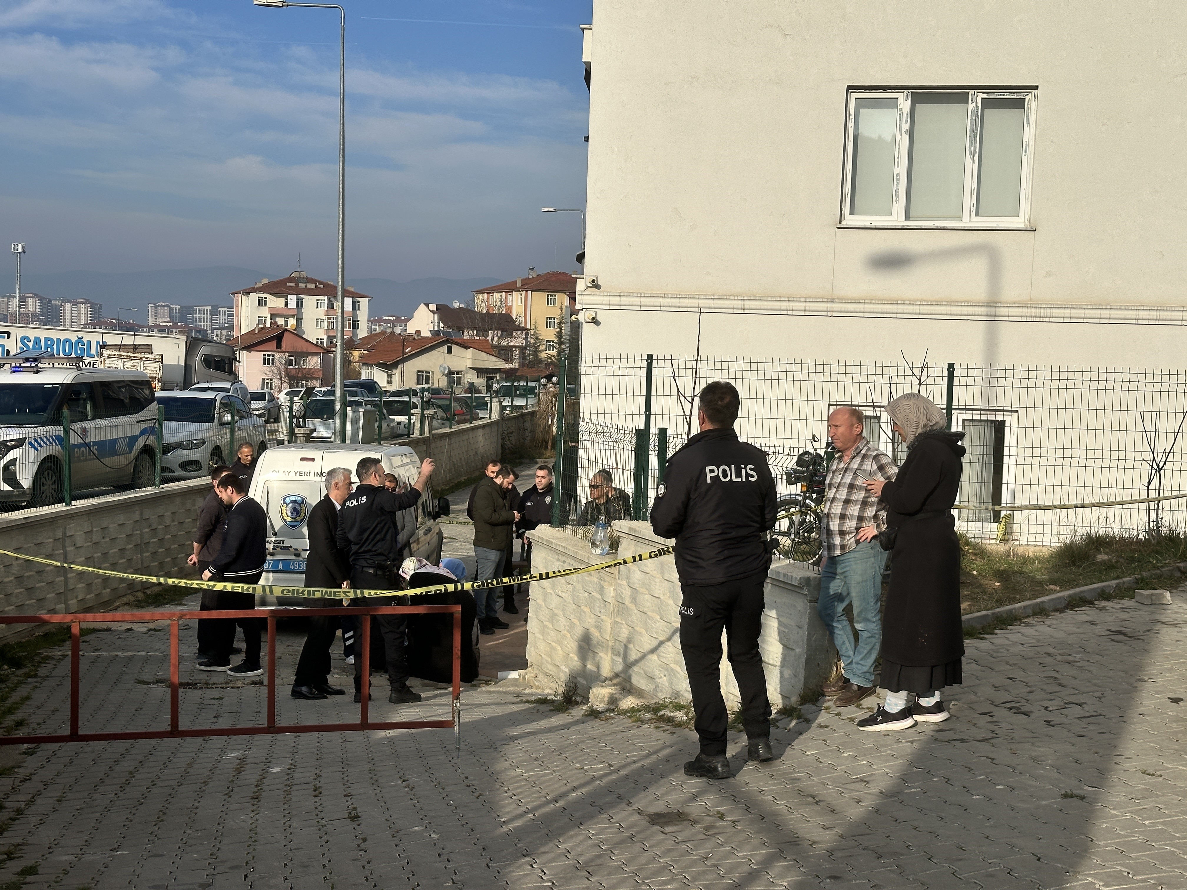 Kastamonu'da 7'Nci Kattaki Balkondan Düşen Genç Hayatını Kaybetti (1)