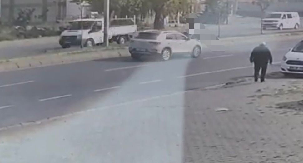 Kayseri Kocasinan’da Otomobilin Çarptığı 14 Yaşındaki Lise Öğrencisi (2)