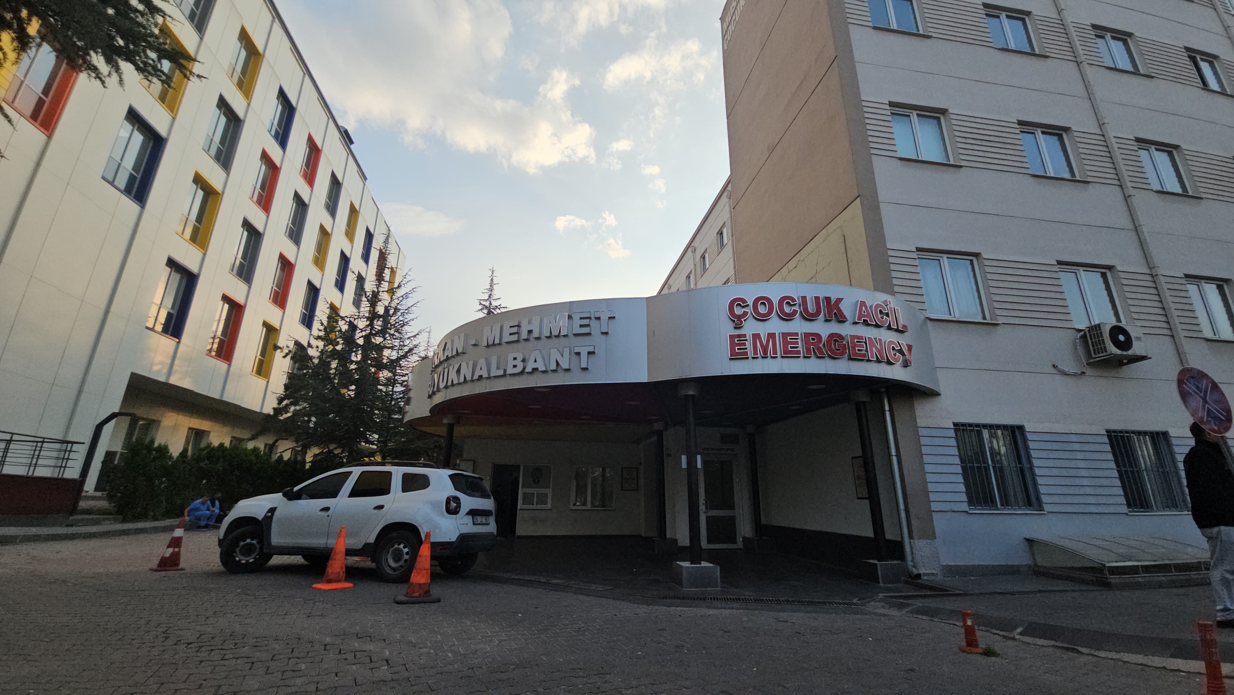 Kayseri’de Düzenlenen Sucuk Festivalinde Yaklaşık 80 Öğrenci Zehirlenme Şüphesiyle Hastaneye Kaldırıldı (1)