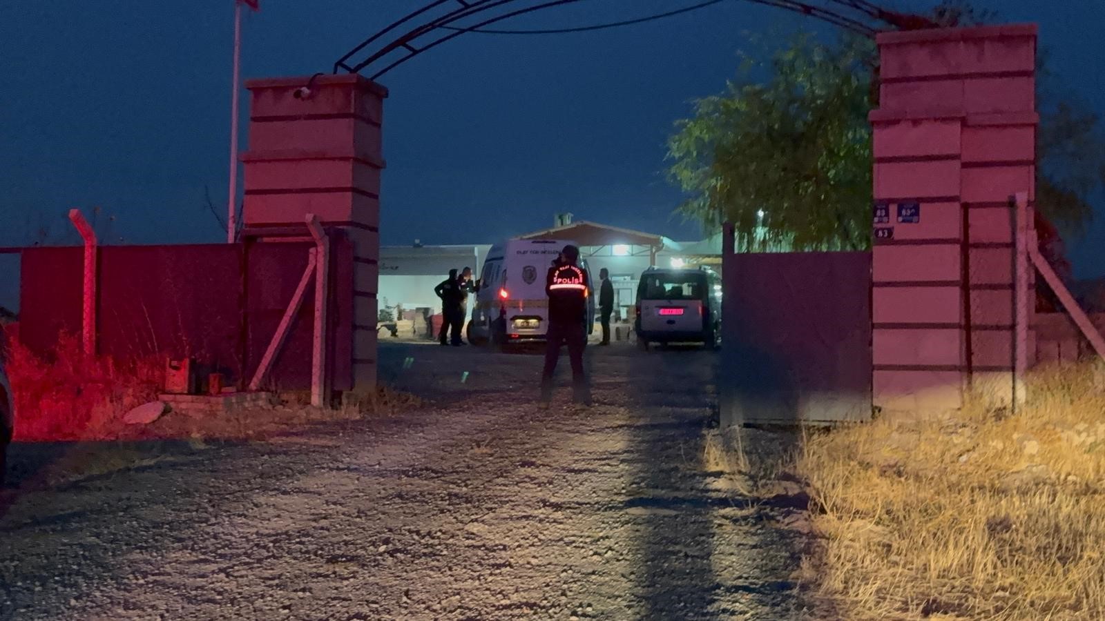 Miras Kavgasında Kan Aktı Amcasını Ve 3 Kişiyi Bıçakladı (5)