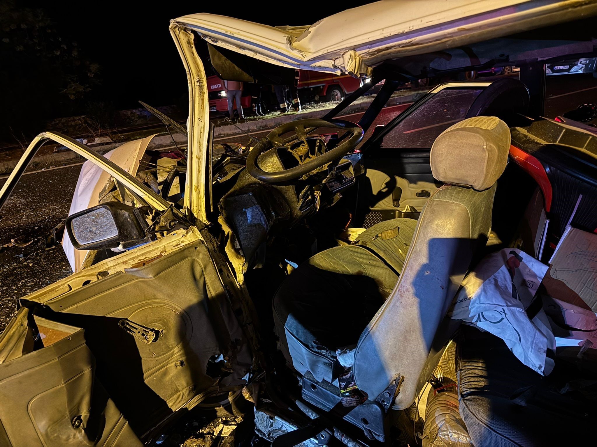 Muğla’da İki Tofaş Kafa Kafaya Çarpıştı 3 Yaralı (2)