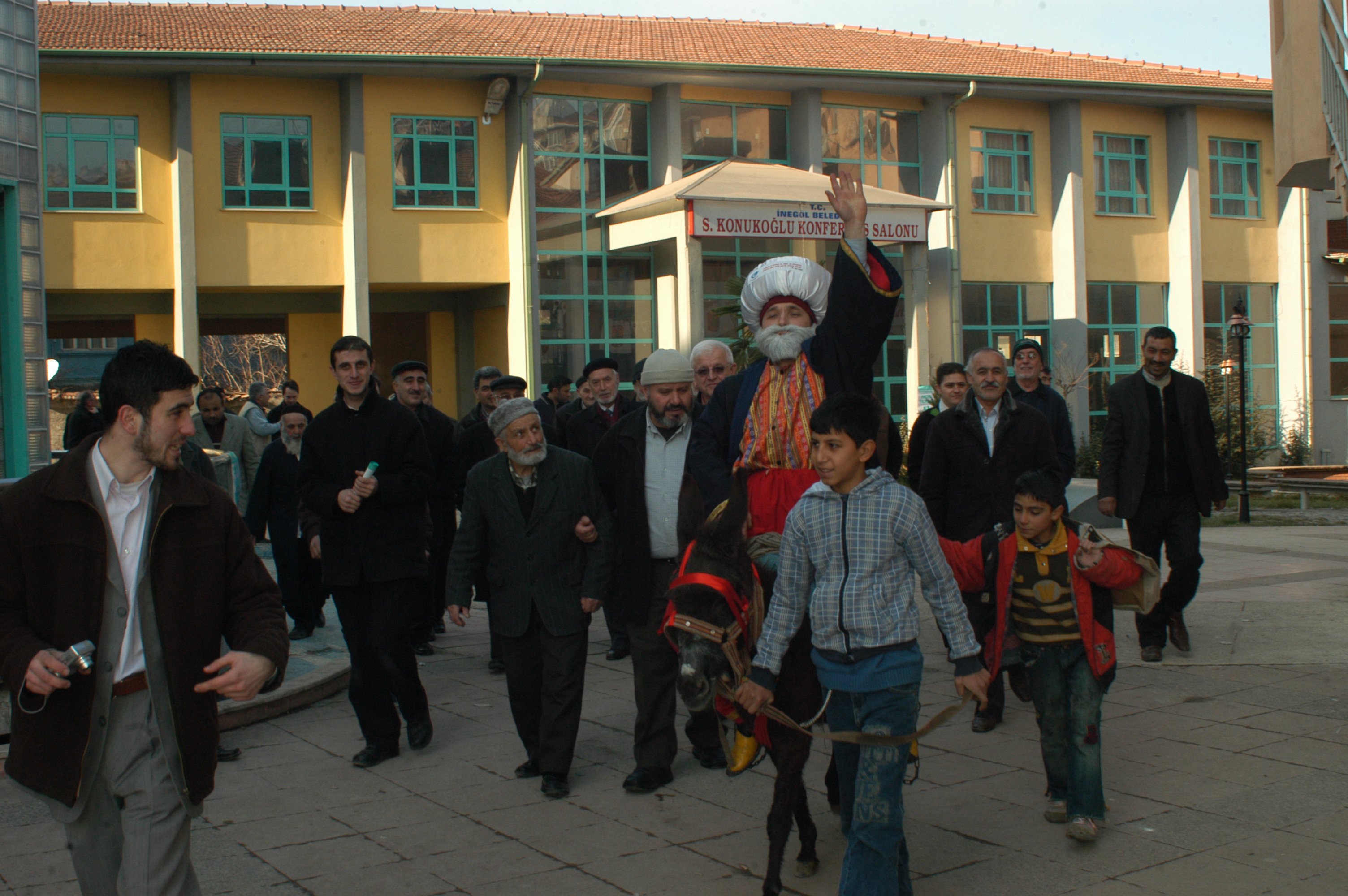 Nasrettin Hoca İnegöl'de Arsiv Haber 2008 Gencgazete (11)