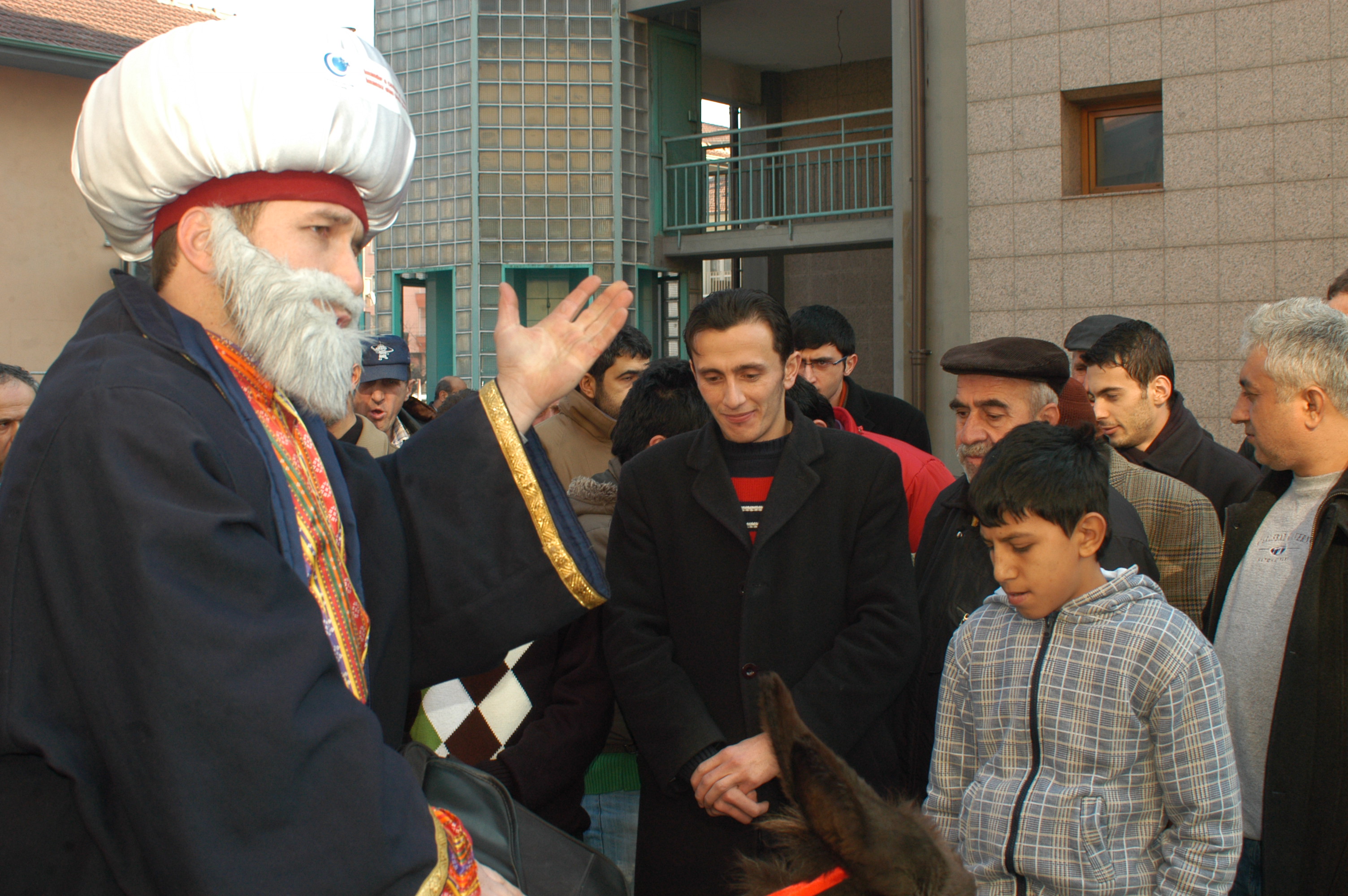 Nasrettin Hoca İnegöl'de Arsiv Haber 2008 Gencgazete (5)