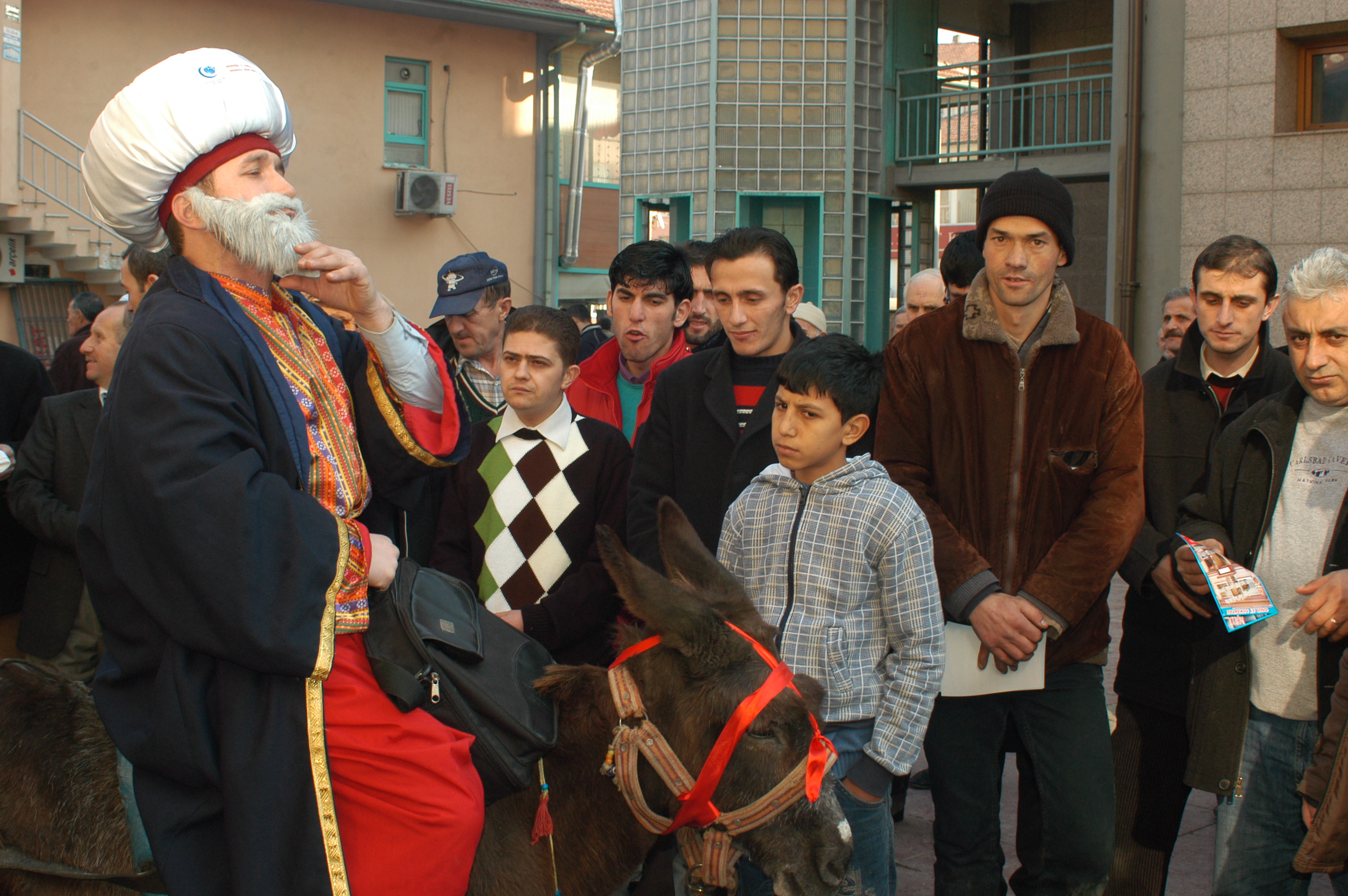 Nasrettin Hoca İnegöl'de Arsiv Haber 2008 Gencgazete (6)