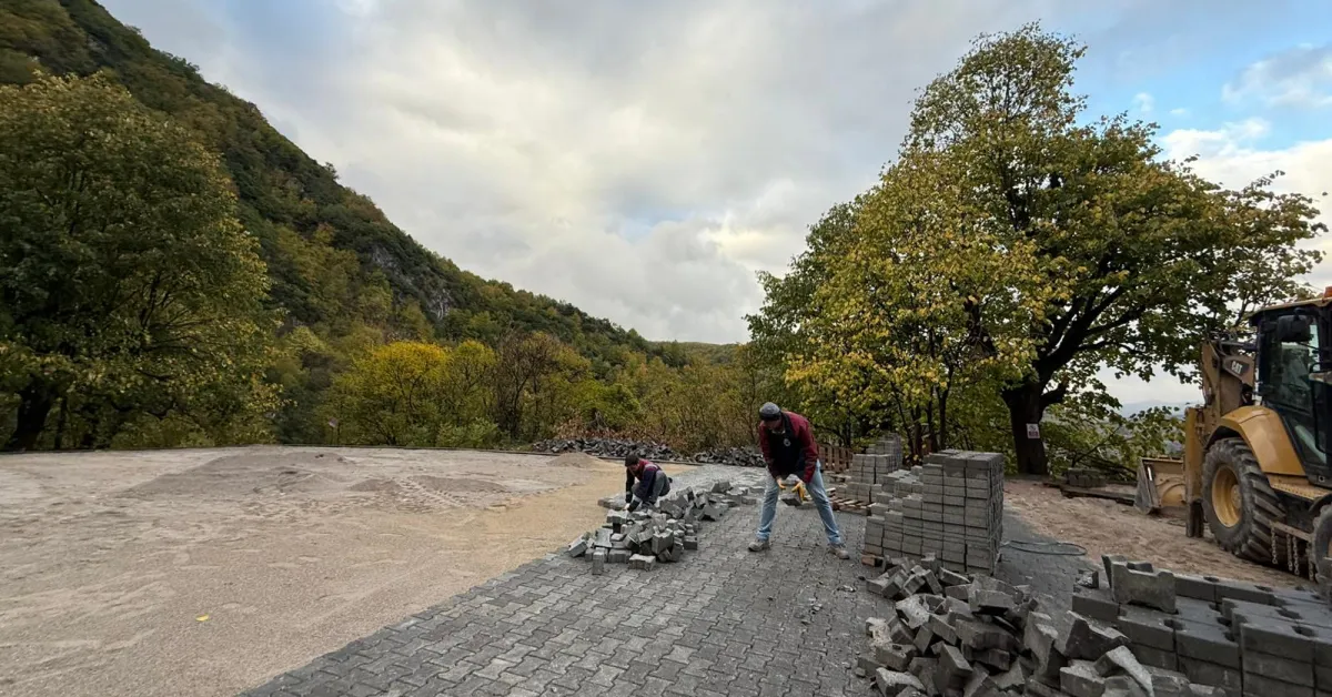 Oylat Mağarası Değişiyor Bölgeyi Yenileyecek Çalışmalar Başladı (2)