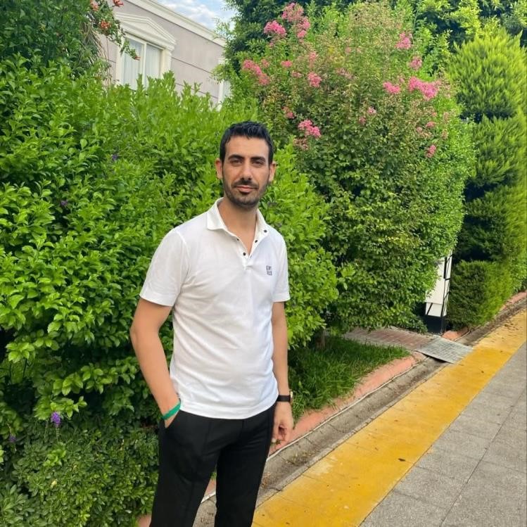 Parkta Bıçaklandı, Intikamını Ertesi Gün Silahla Aldı (1)