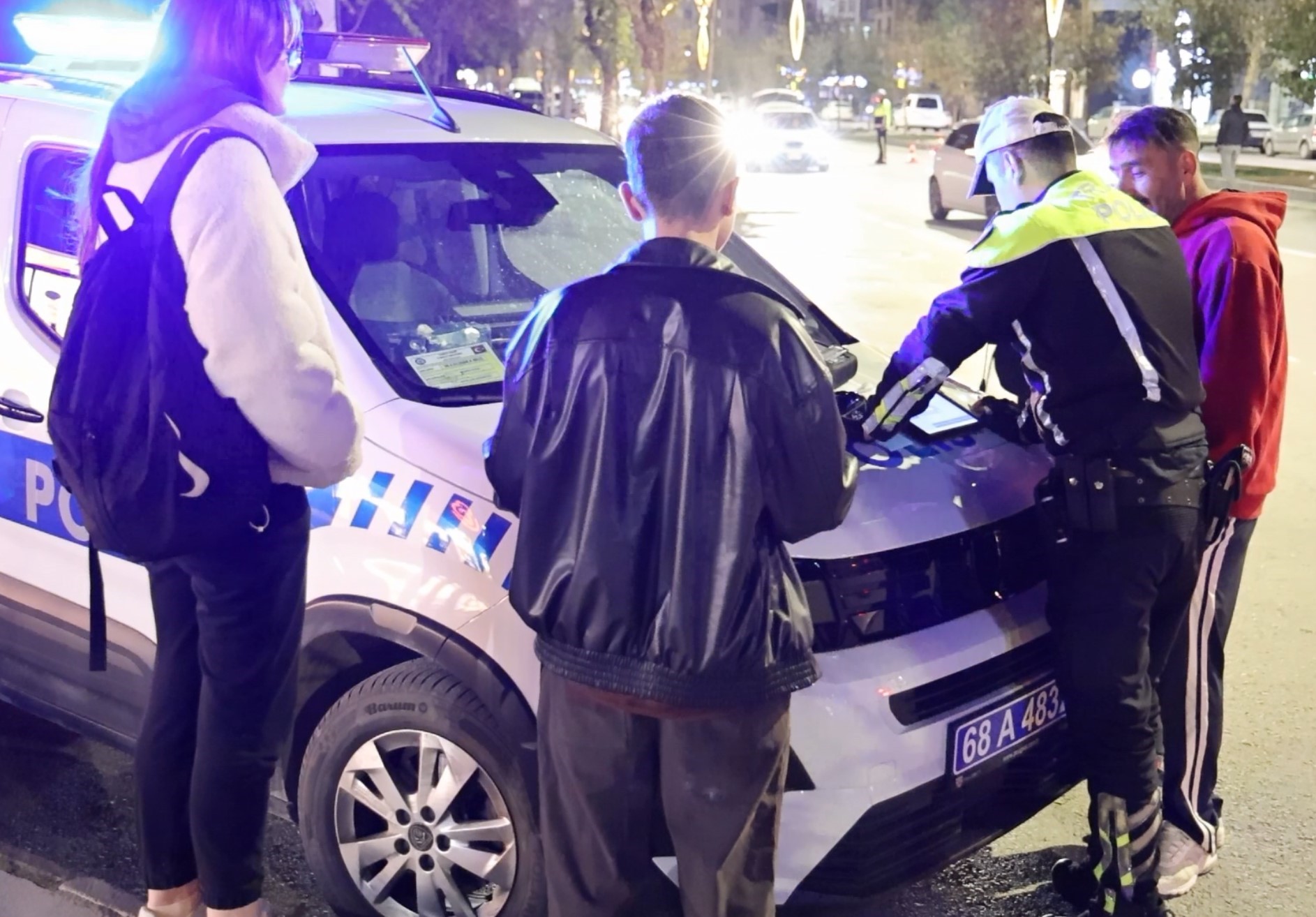 Polisten Kaçmak Isteyen 15 Yaşındaki Sürücü Böyle Yakalandı (2)