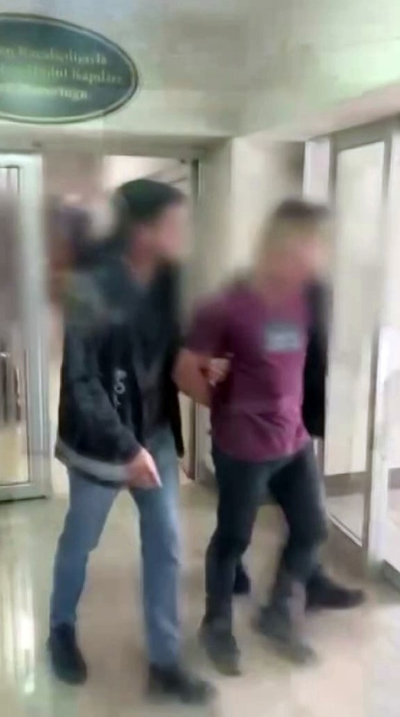 Sakarya’da Göçmen Kaçakçılığı Operasyonunda 13 Düzensiz Göçmen Yakalandı (4)