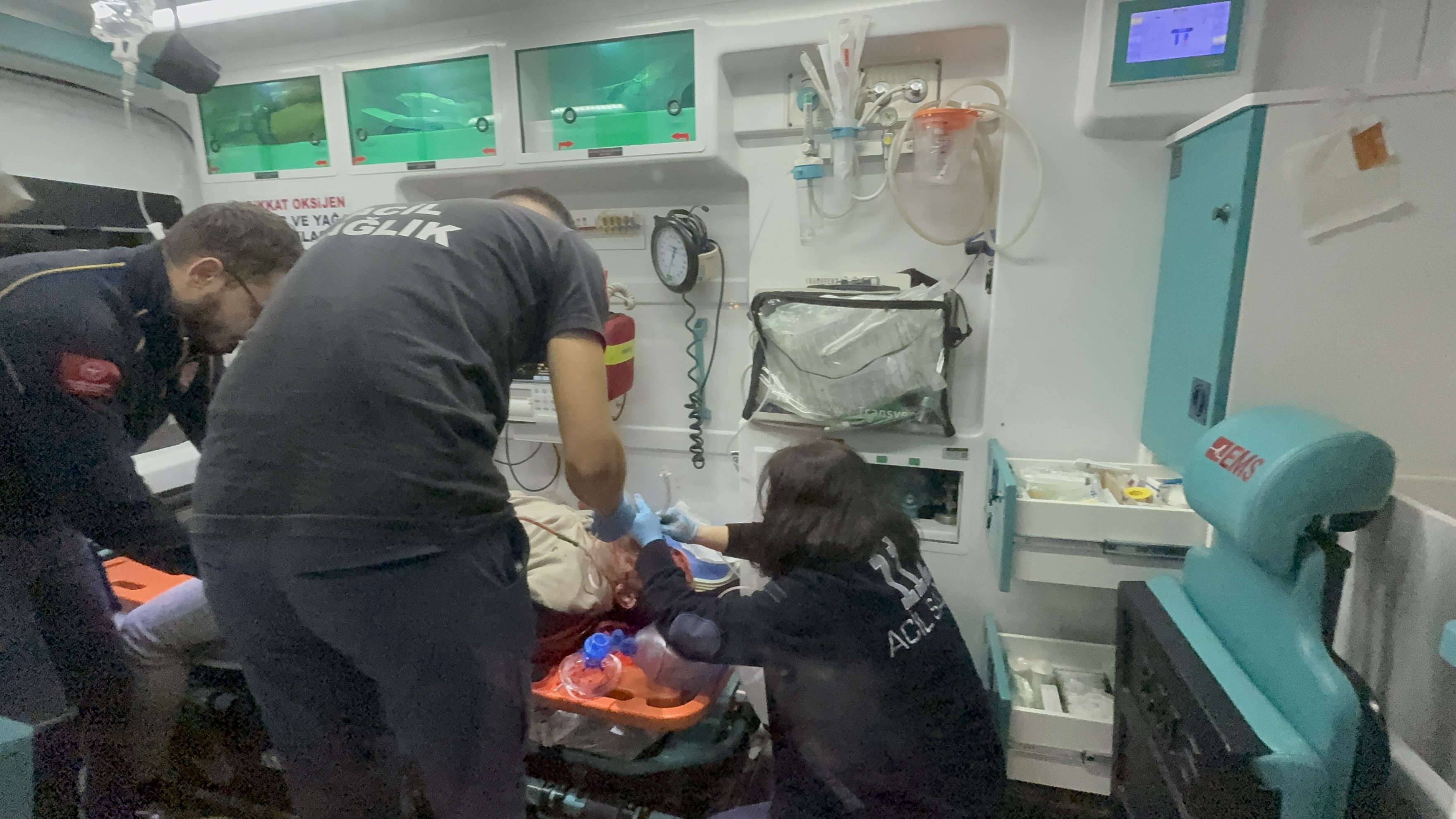 Samsun’da Motosiklet Yayaya Çarptı 3 Kişi (1)