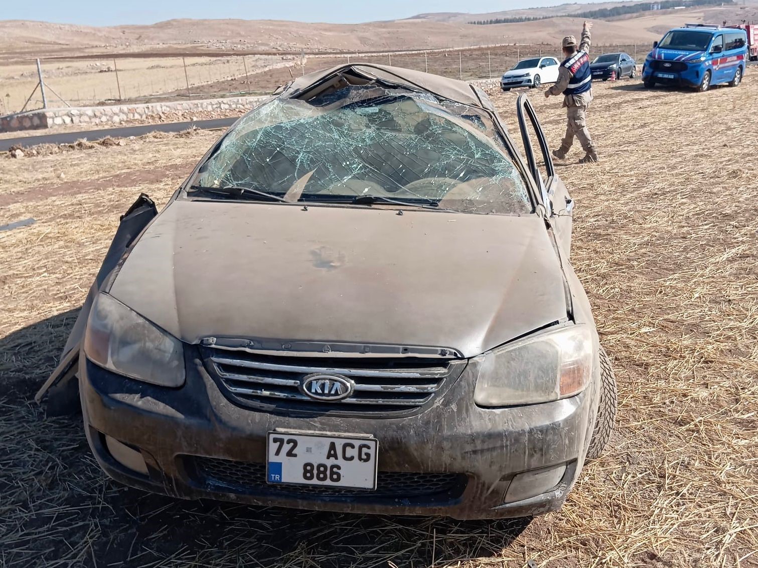 Siirt'te Otomobil Takla Attı, Camdan Fırlayan Çocuk Hayatını Kaybetti (3)