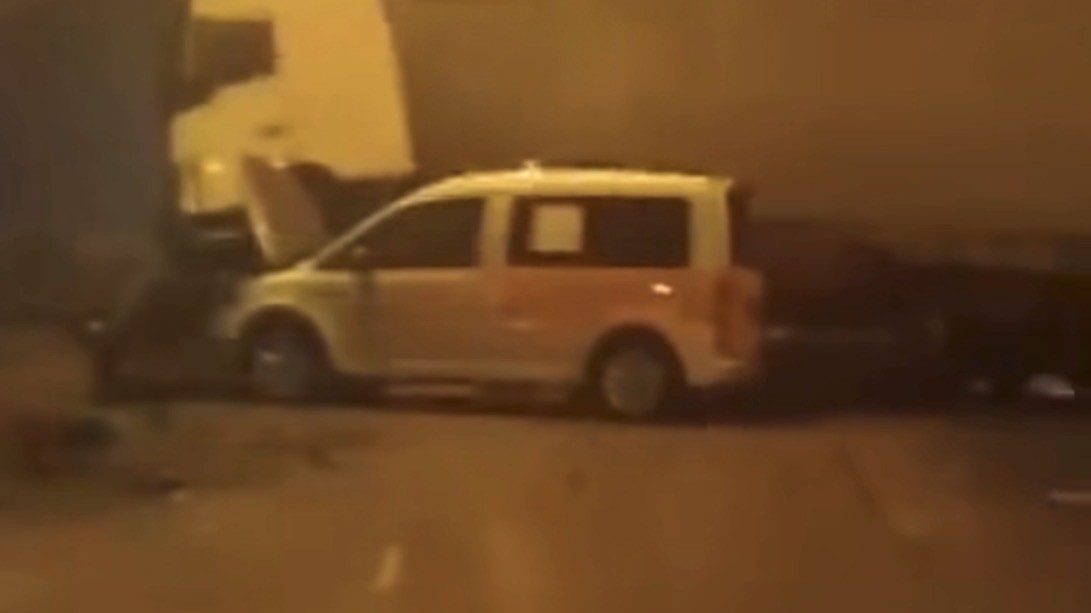 Tarsus Adana Gaziantep Otoyolu'nda 12 Araç Zincirleme Kazaya Karıştı (5)