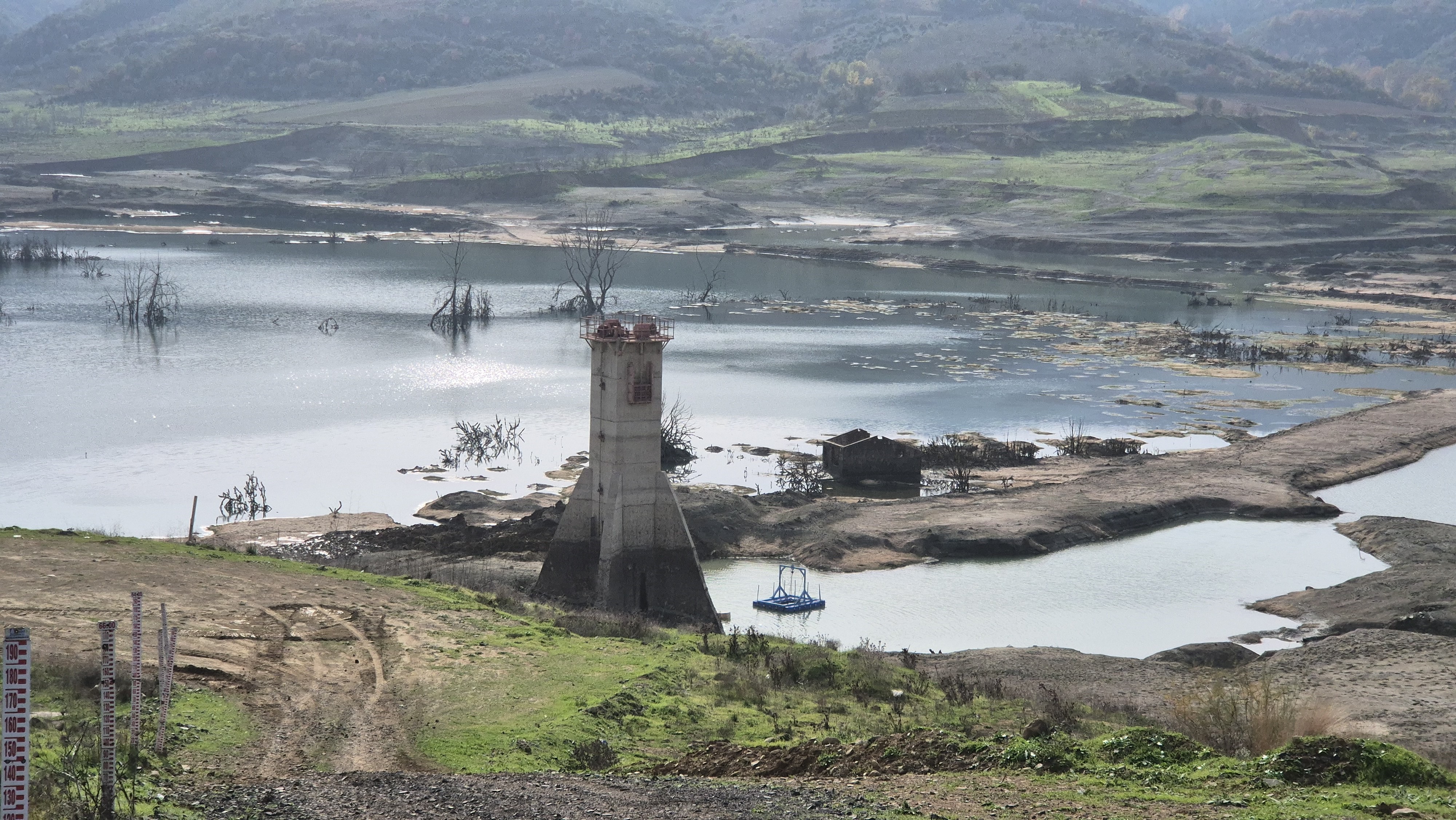 Tekirdağ'da Korkutan Görüntü Naip Barajı'nda 20 Günlük Su Kaldı (1)