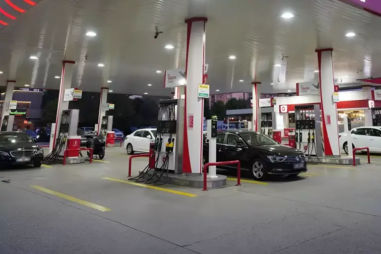 Türkiye'nin Akaryakıt Devi Iflas Bayrağını Çekti F