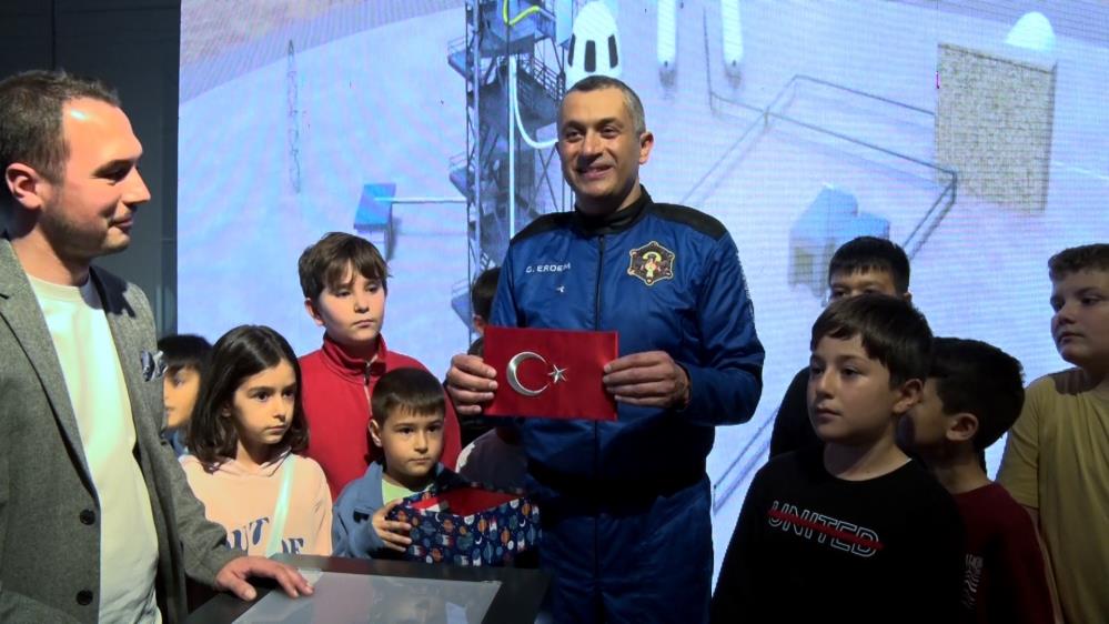 Uzaya Çıkan Bursaspor Bayrağı Guhem’de Sergilenecek! (3)