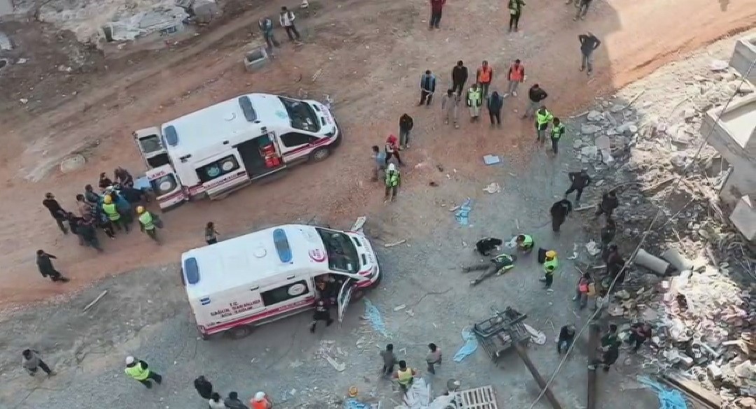 Vincin Kırılmasıyla 2 Işçi 25 Metreden Yere Çakıldı (1)