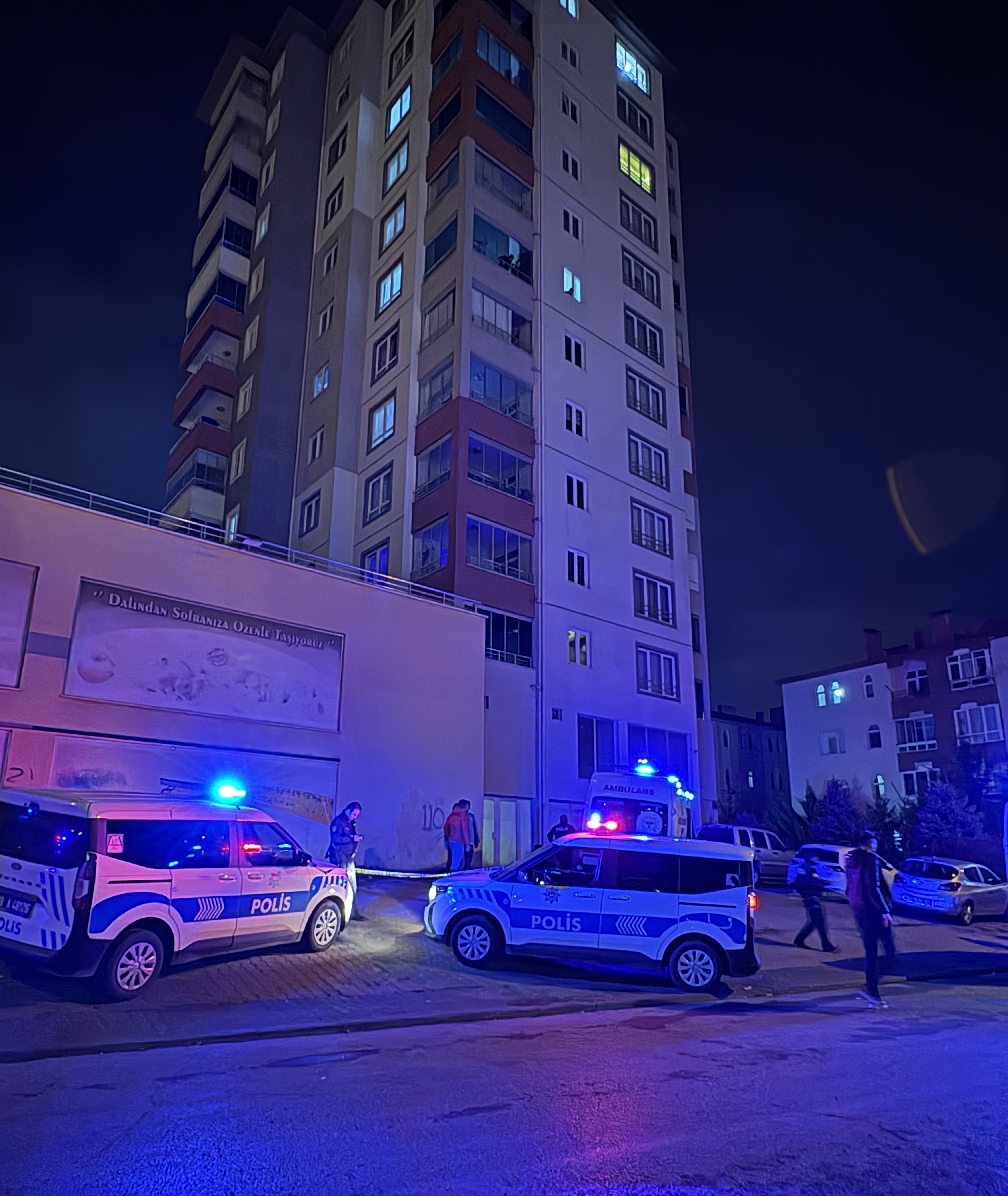 11. Kattan Düşen Kız Hayatını Kaybetti (2)