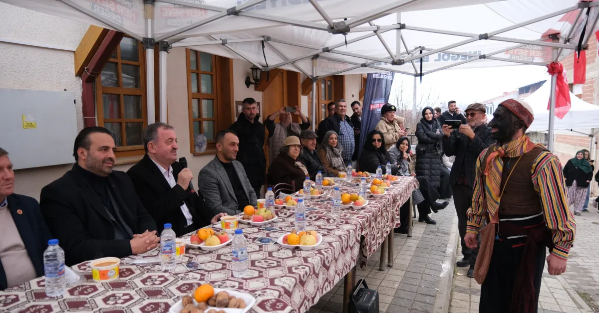 21 Aralık'ta İnegöl'de Sokaklara İndiler! Nedeni Şaşırttı (14) Gencgazete