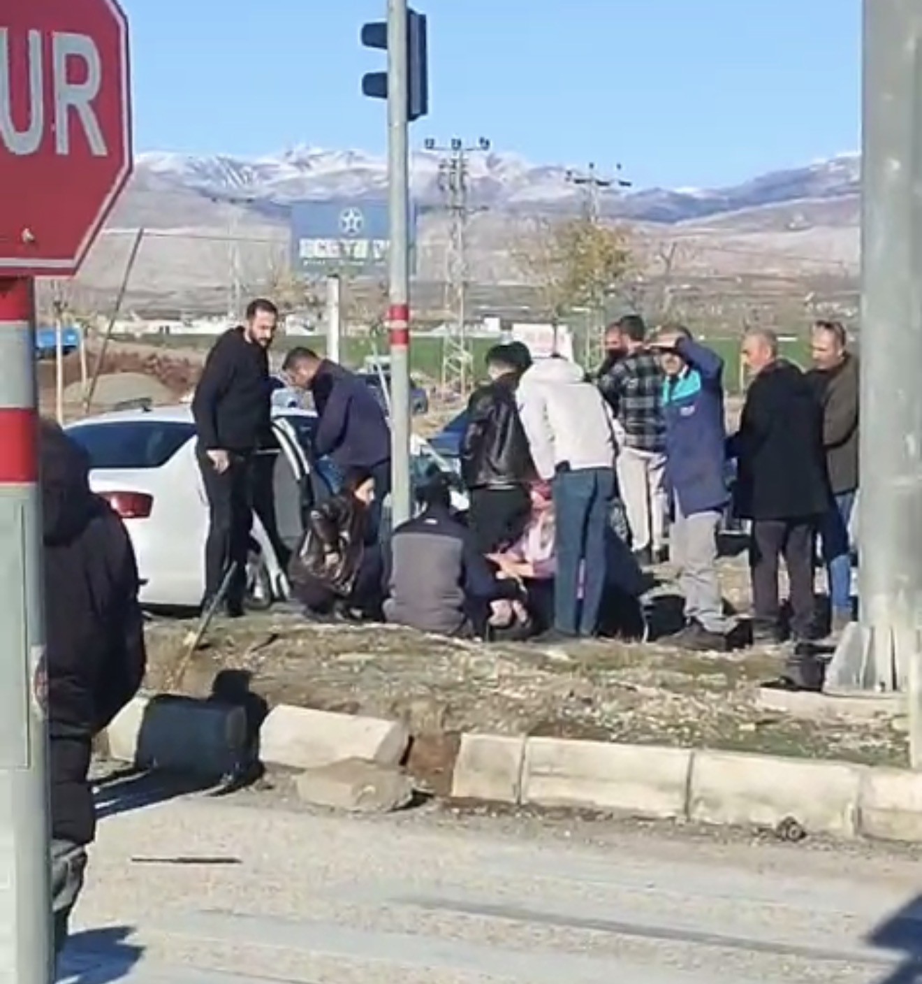 Adıyaman’da Iki Araç Çarpıştı! 1 Ölü, 8 Yaralı (1)