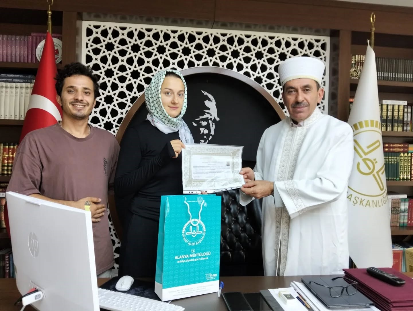 Alanya'da Farklı Ülkelerden 20 Kişi İslamiyet'i Seçti (1)