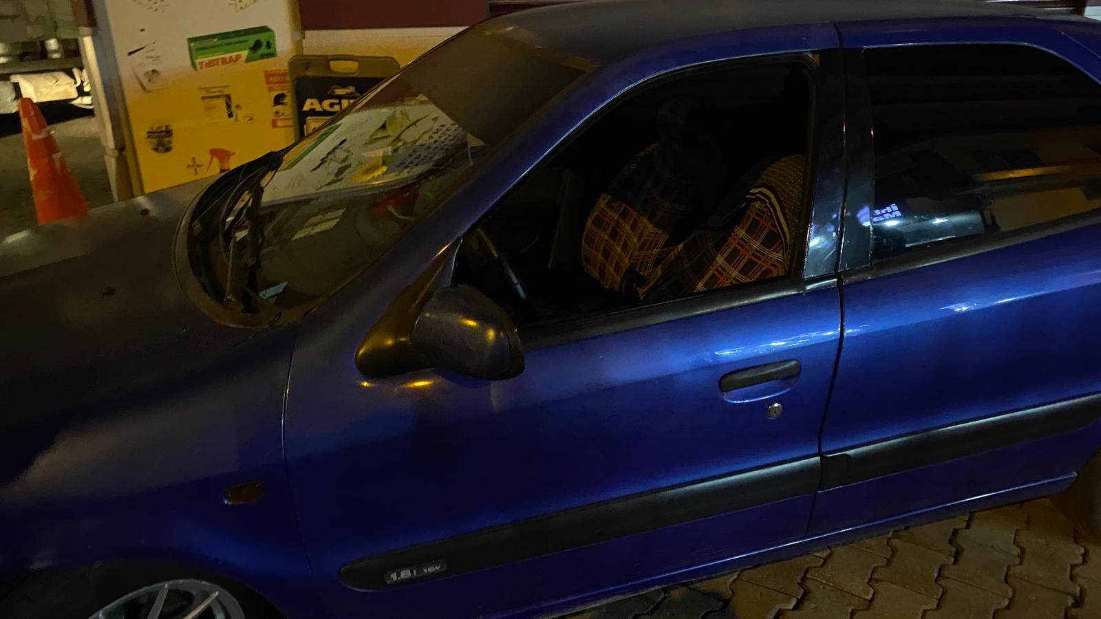 Alkolün Etkisi Ile Araçta Sızdı, Vatandaşlar Hayatından Endişe Etti (1)