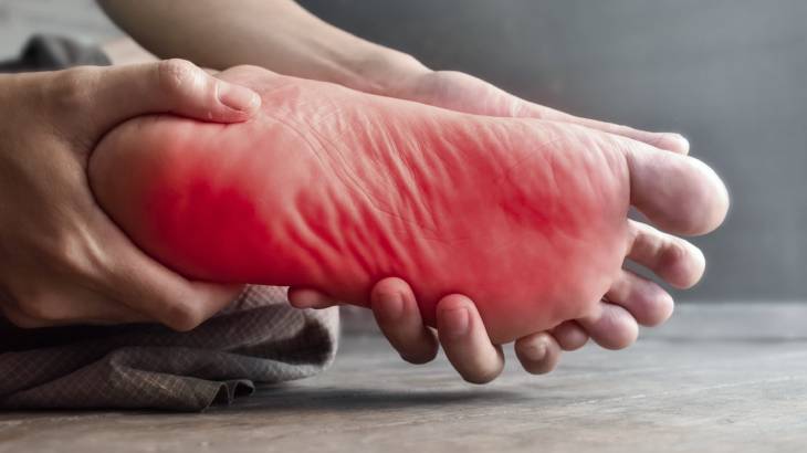 Ayakta Yanma Hissi Ne Anlama Gelir, Hangi Durumlarda Tehlike Sinyali Verir D