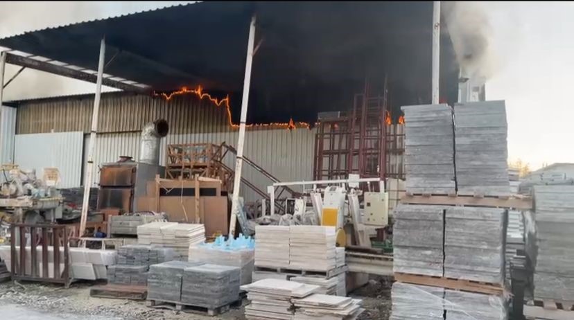 Burdur'da Mermer Fabrikasında Yangın (1)