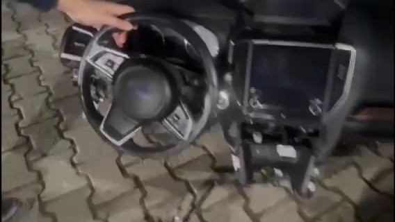 Bursa’da 12 Milyon Tl Değerinde Gümrük Kaçağı Otomobil Parçaları Ele Geçirildi (1)