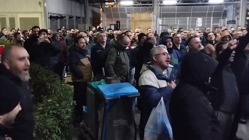 Bursa'da Kazan Kaynıyor! Bosch Fabrikası Işçilerden Işıklı Isyan (2)