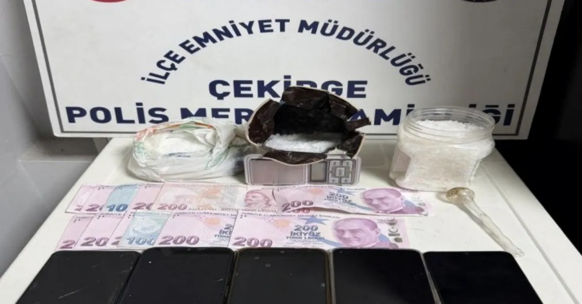 Bursa’da Uyuşturucu Operasyonu Yüklü Miktarda Madde Ele Geçirildi (2)