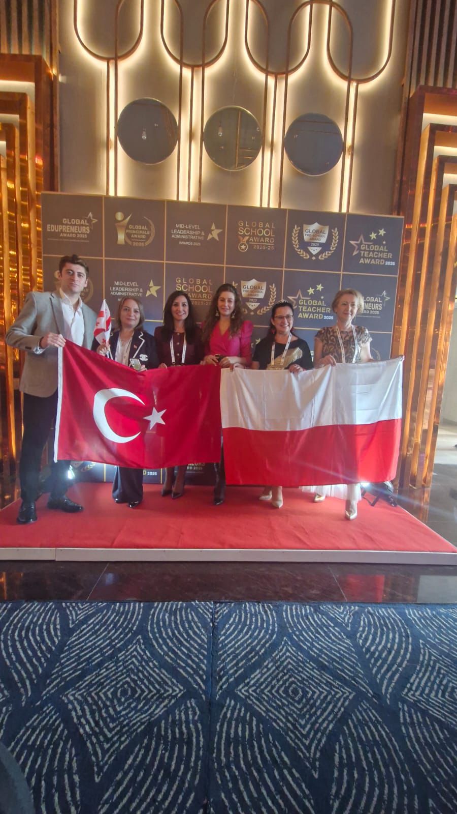 Bursalı Öğretmen Filiz Balçık Taç’a “Eğitimin Nobeli” (4)