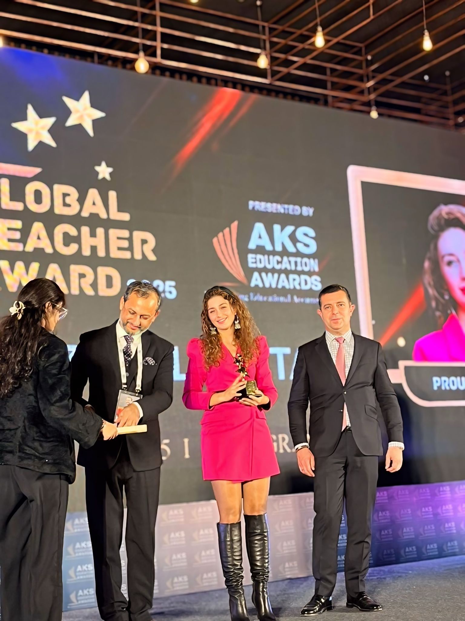 Bursalı Öğretmen Filiz Balçık Taç’a “Eğitimin Nobeli” (6)