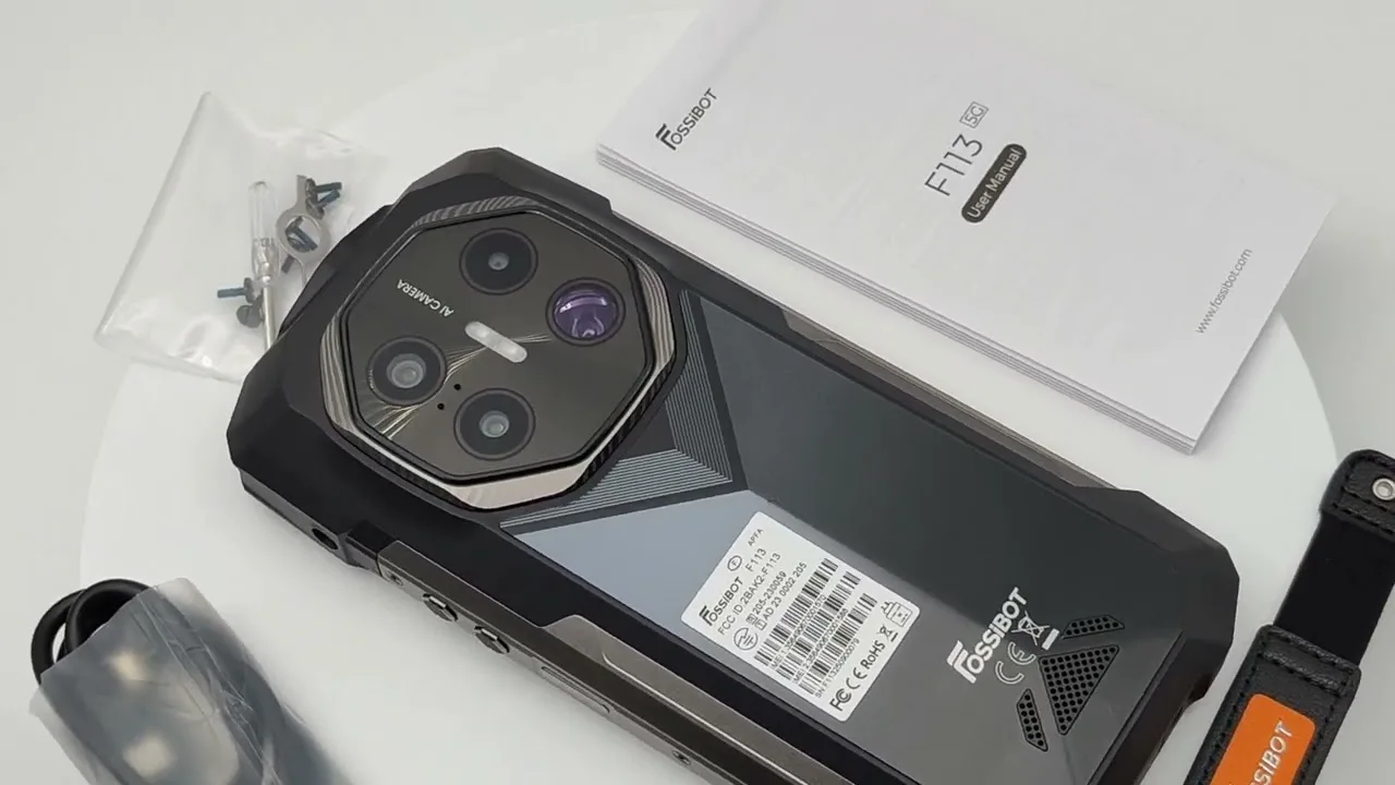 Dünyanın İlk 50 Metre Gece Görüşlü Kızılötesi Kameralı Telefonu Tanıtıldı!-1