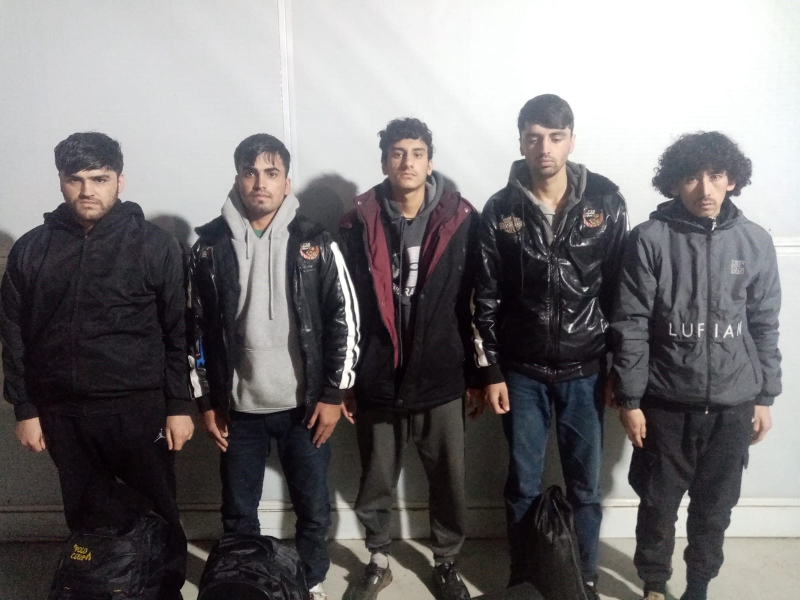 Edirne'de 20 Kaçak Göçmen Sınırda Yakalandı (3)