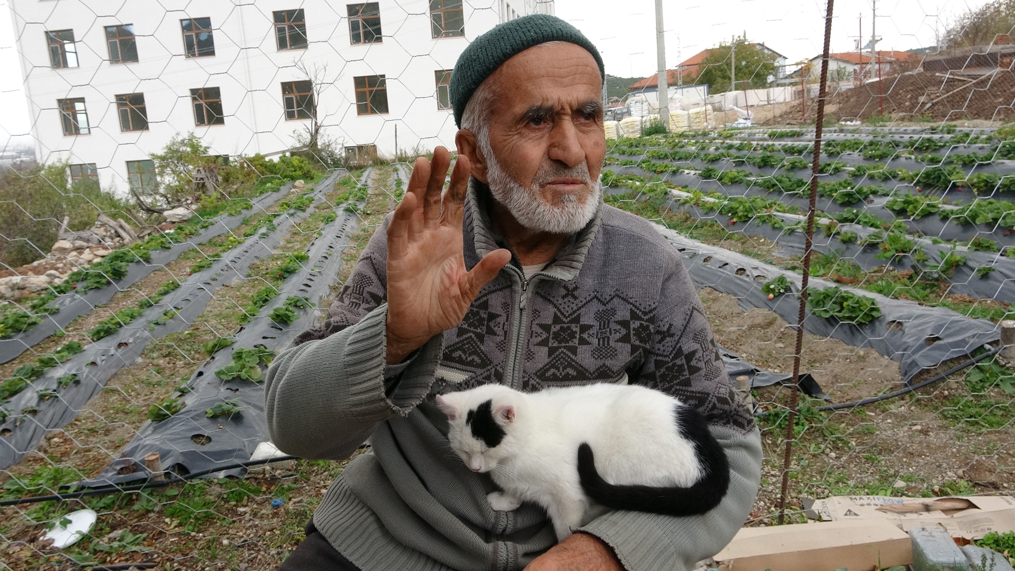 Hayır Bahçesi’nin Sahibi İbrahim Çakmakçı Bahçesinde Hayatını Kaybetti (3)