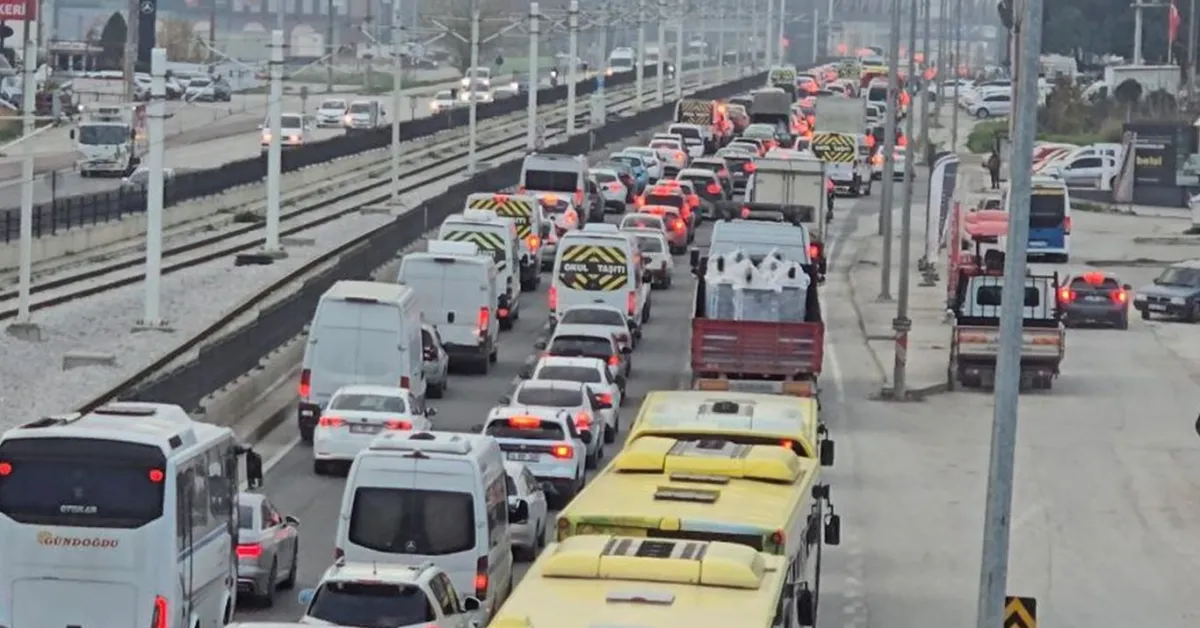 Hüda Par Bursa İl Başkanı Aras’tan Trafik Eleştirisi (4) Gencgazete