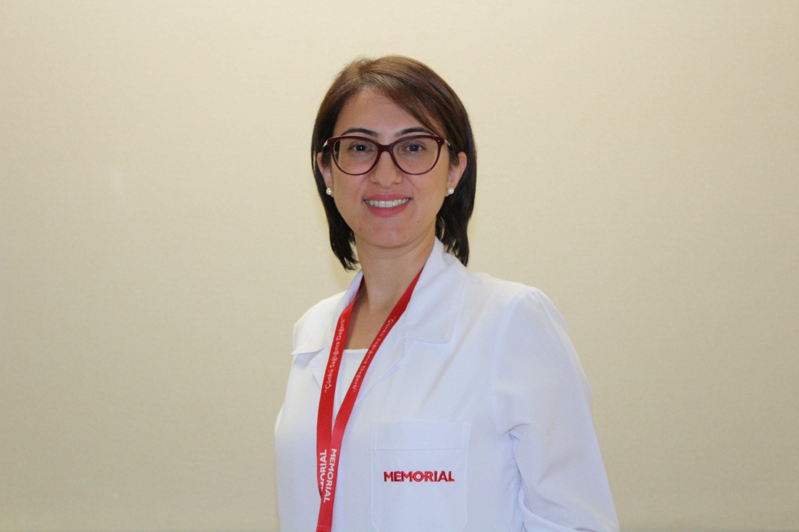 İç Hastalıkları Uzm. Dr. İrem Özçelik, Türkiye'de Sık Görülen Vitamin Eksikliklerinin Belirtilerini Ve Bunlarla Mücadele Etmek Için Alınması Gereken Önlemleri Anlattı.