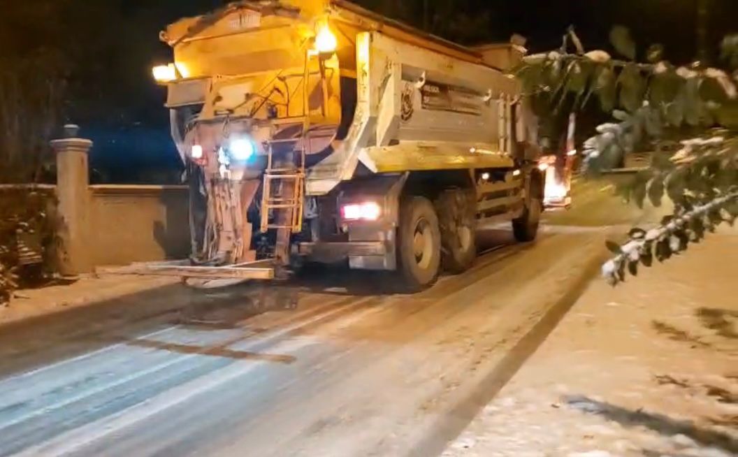 İnegöl Belediyesi’nden Kar Mesaisi! Kapalı Yol Yok (1)-1