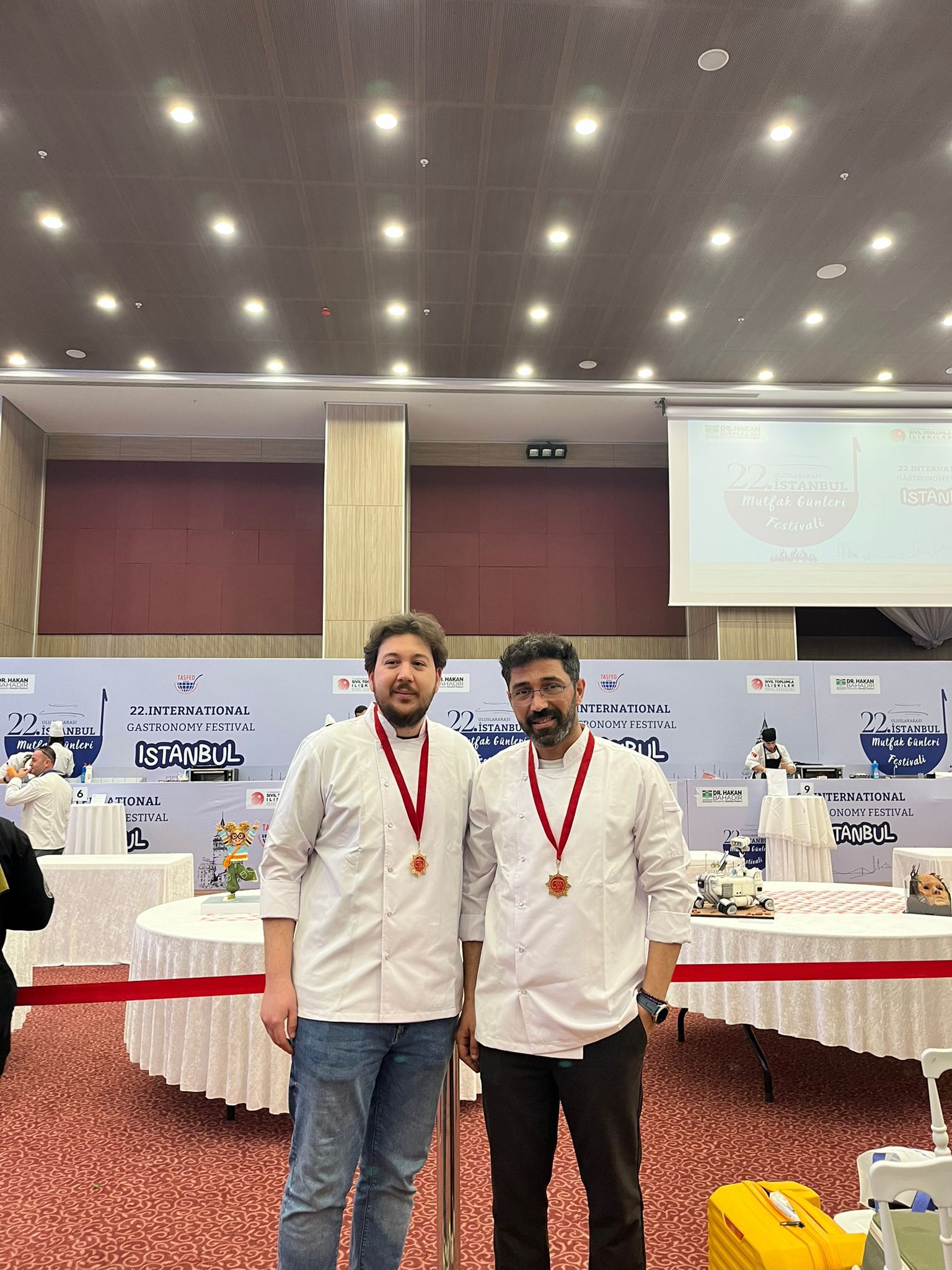 İnegöl Hacı Sevim Yıldız Lisesi İstanbul'da Büyük Başarı Elde Etti (2)