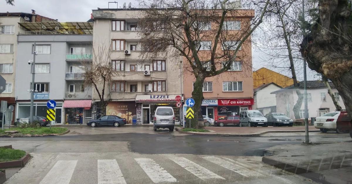 İnegöl Kasım Efendi Caddesi'ndeki Çile Bitti (2)