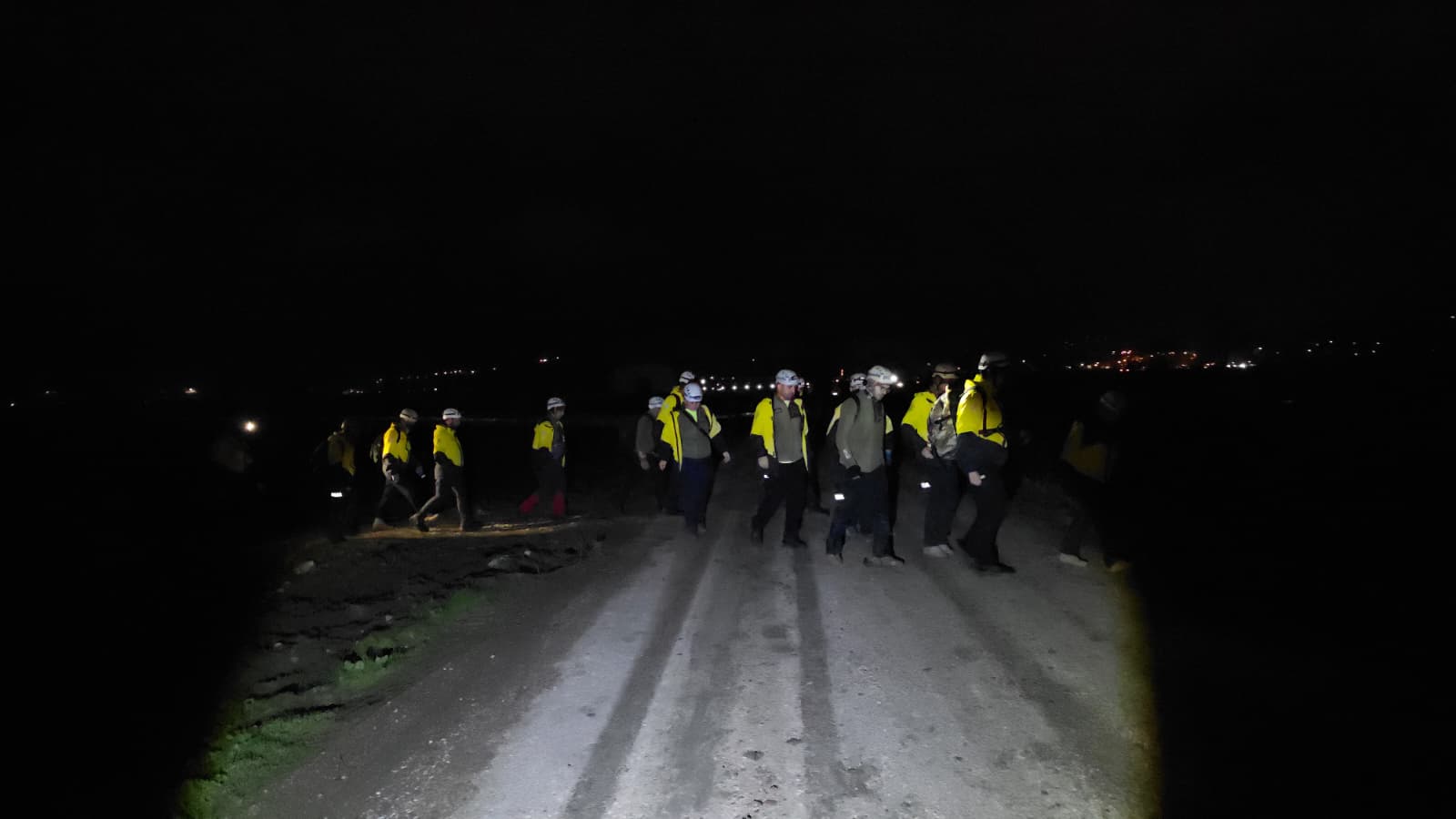 İnegöl Yenice Rehabilitasyon Merkezinde Kaybolan Yiğit Dağ Için Indak Ve Jandarma Ekipleri Gece Görüşlü Dronlarla Arama Çalışması Yürütüyor (2)