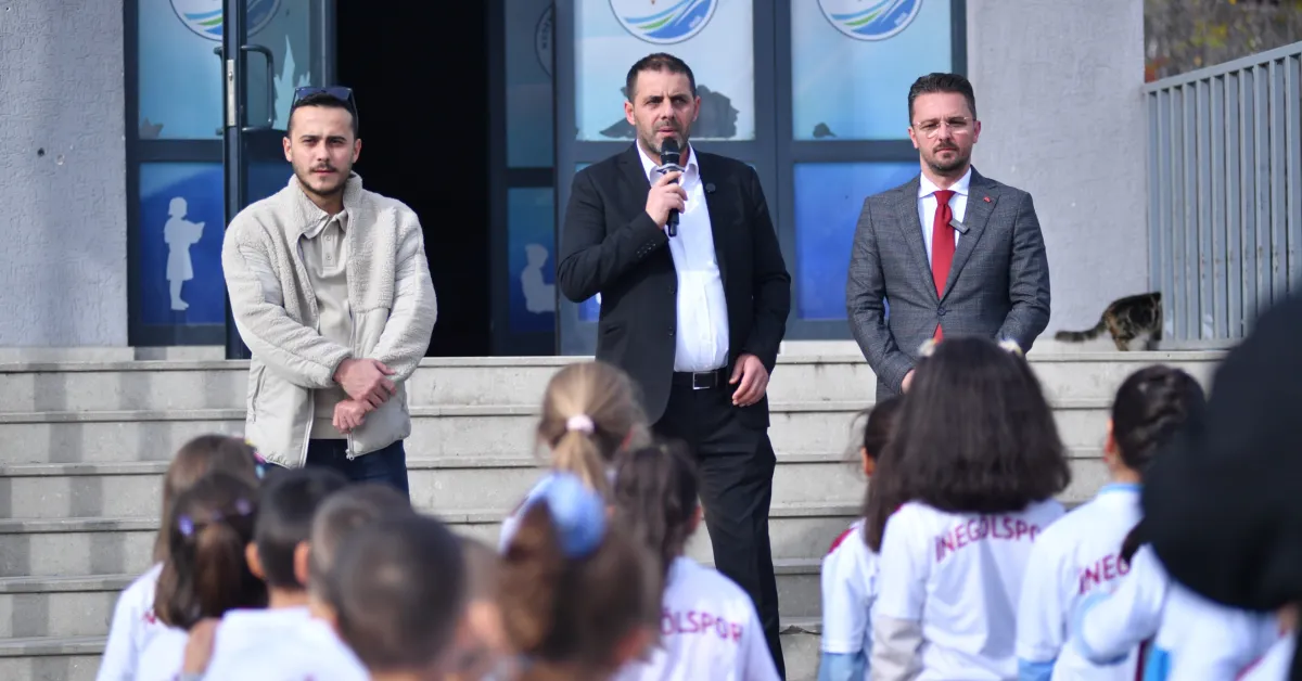 İnegöl’de 65 Öğrenciye Forma Desteği Verildi (5)