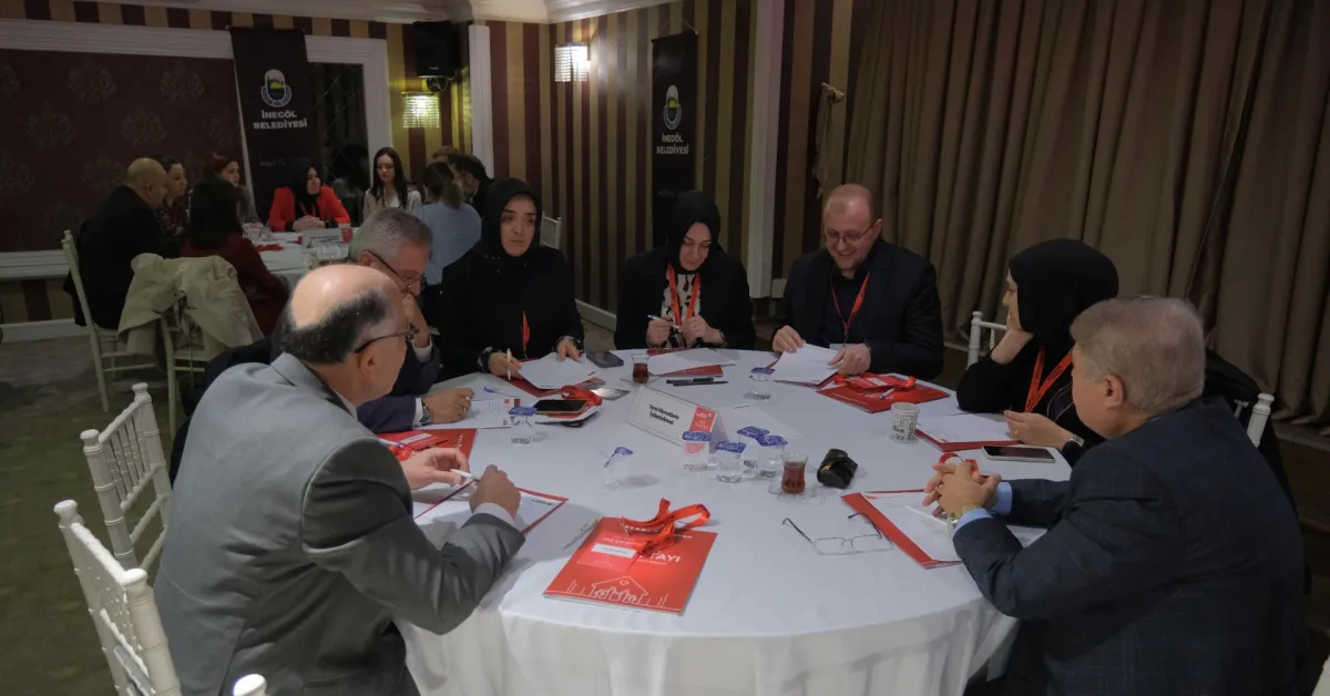 İnegöl’de Aile Çalıştayı Düzenlendi 7 Başlık Masada (9)