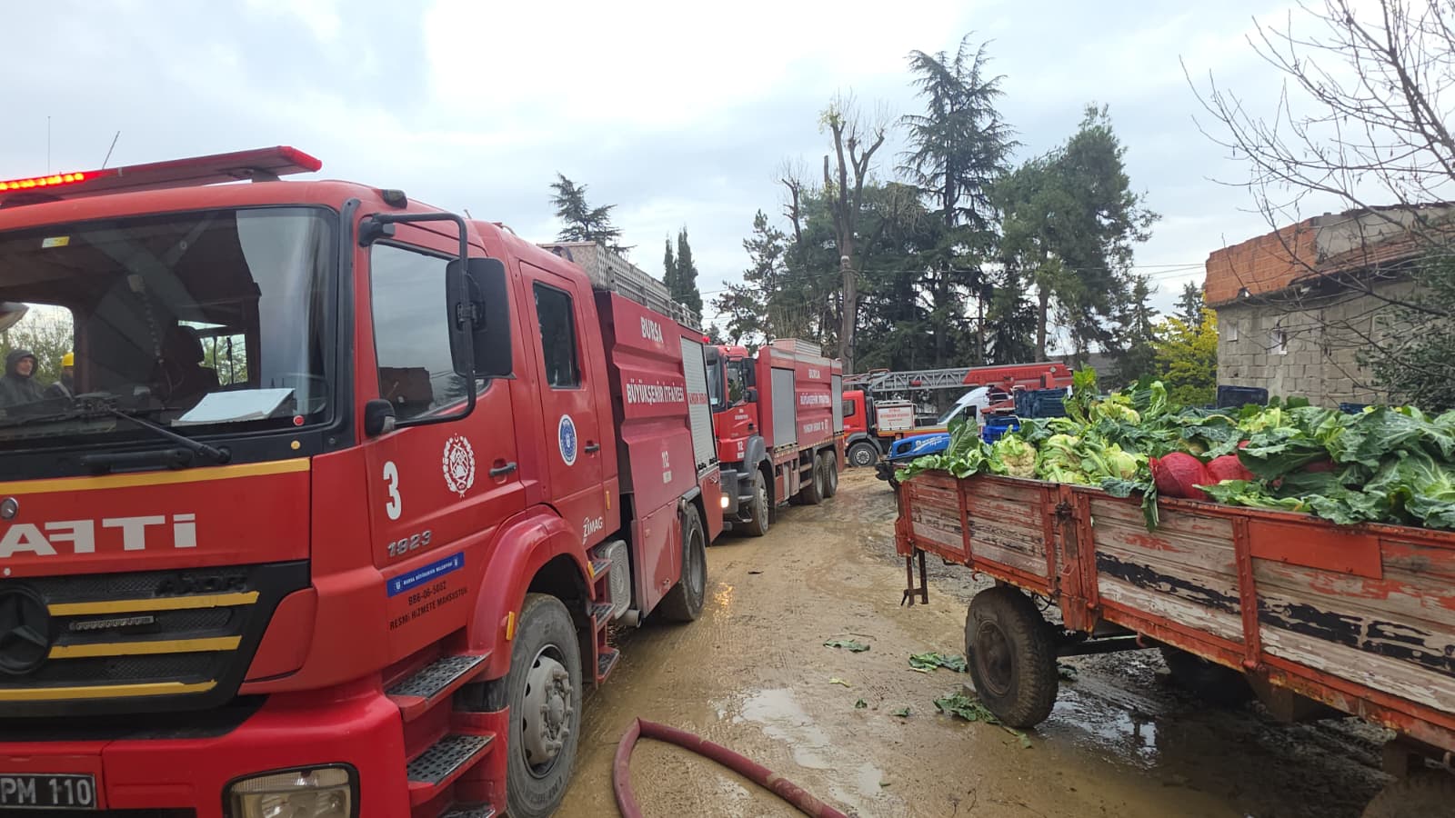 İnegöl’de Ardiye Yangını Korkuttu (4)