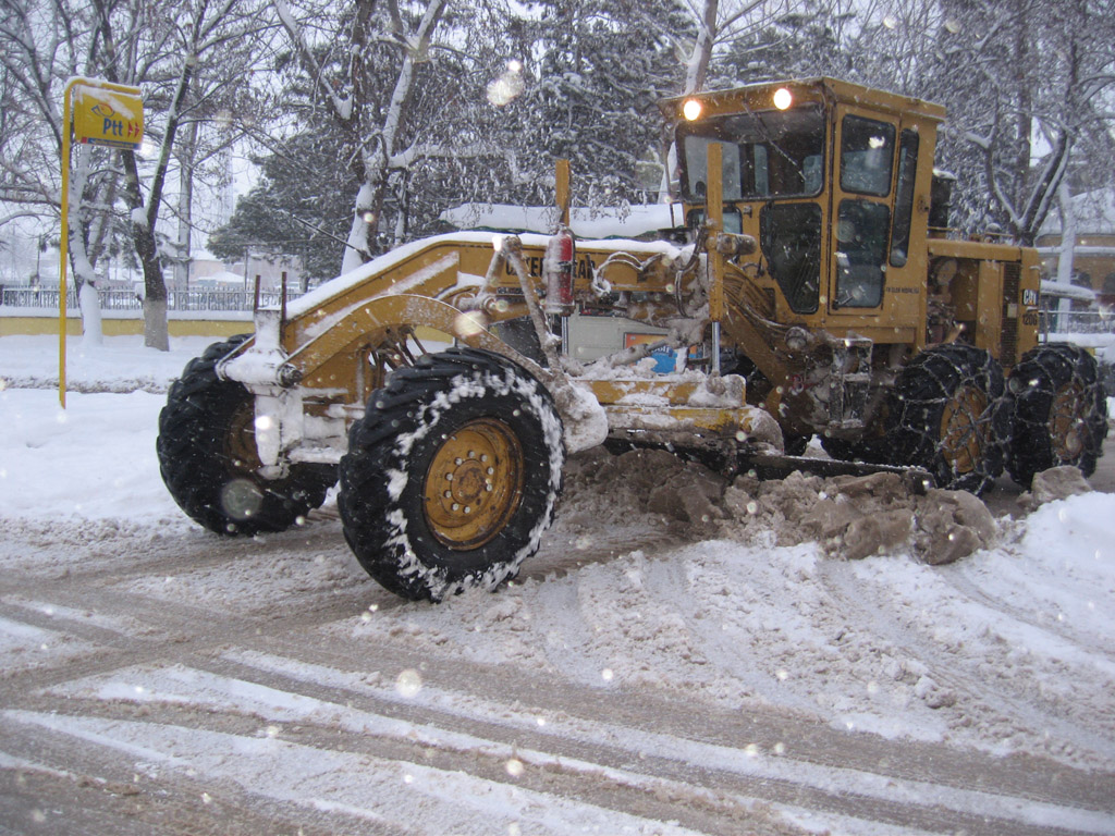 İnegöl’de Kar Hayatı Felç Etti Arşiv Haber 2008 Gençgazete (11)