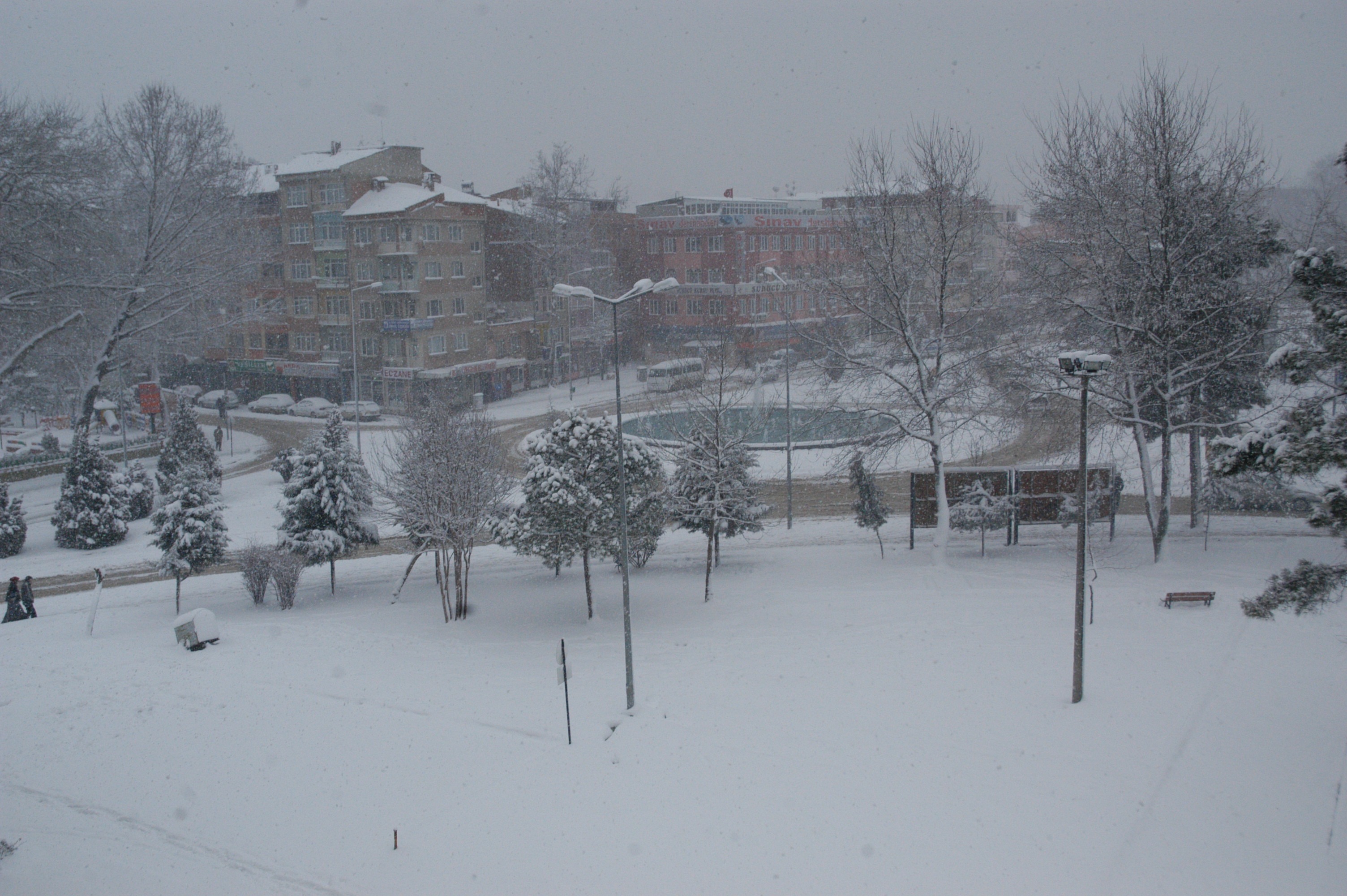 İnegöl’de Kar Hayatı Felç Etti Arşiv Haber 2008 Gençgazete (7)