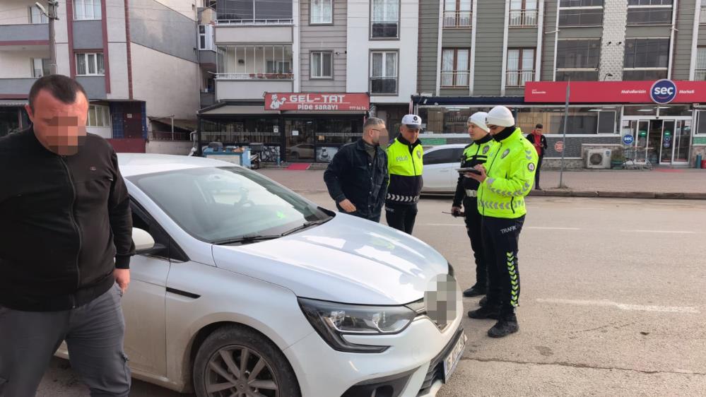 İnegöl’de Korsan Taksi Operasyonu! Korsan Taksiler Tek Tek Yakalandı (1)-1