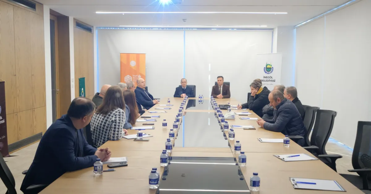 İnegöl'de Mobilya Öğretmenlerine Atık Yönetimi Eğitimi Düzenlendi (3)