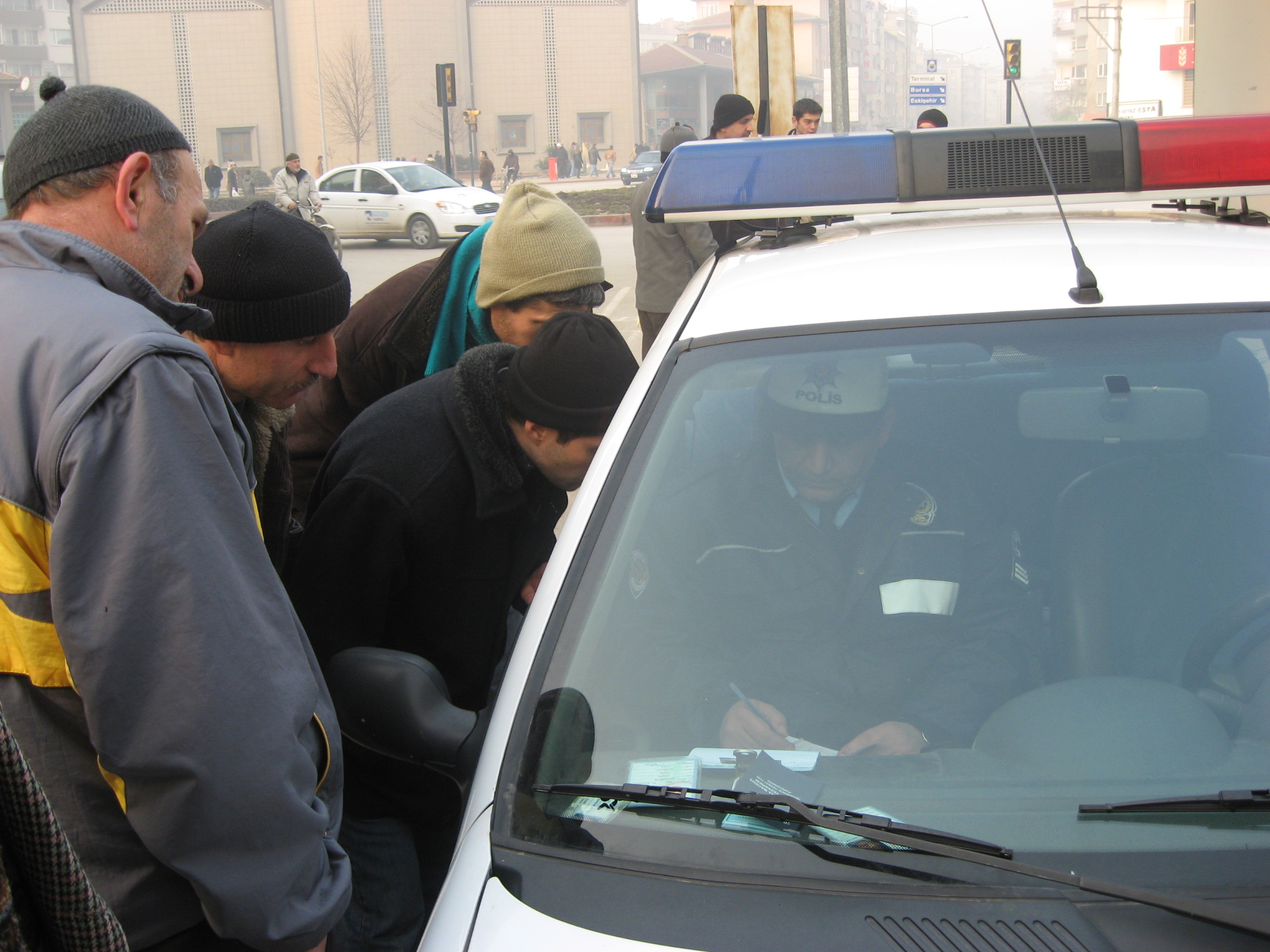 İnegöl’de Ters Yönden Giden Bisikletliler Gençgazete (2)