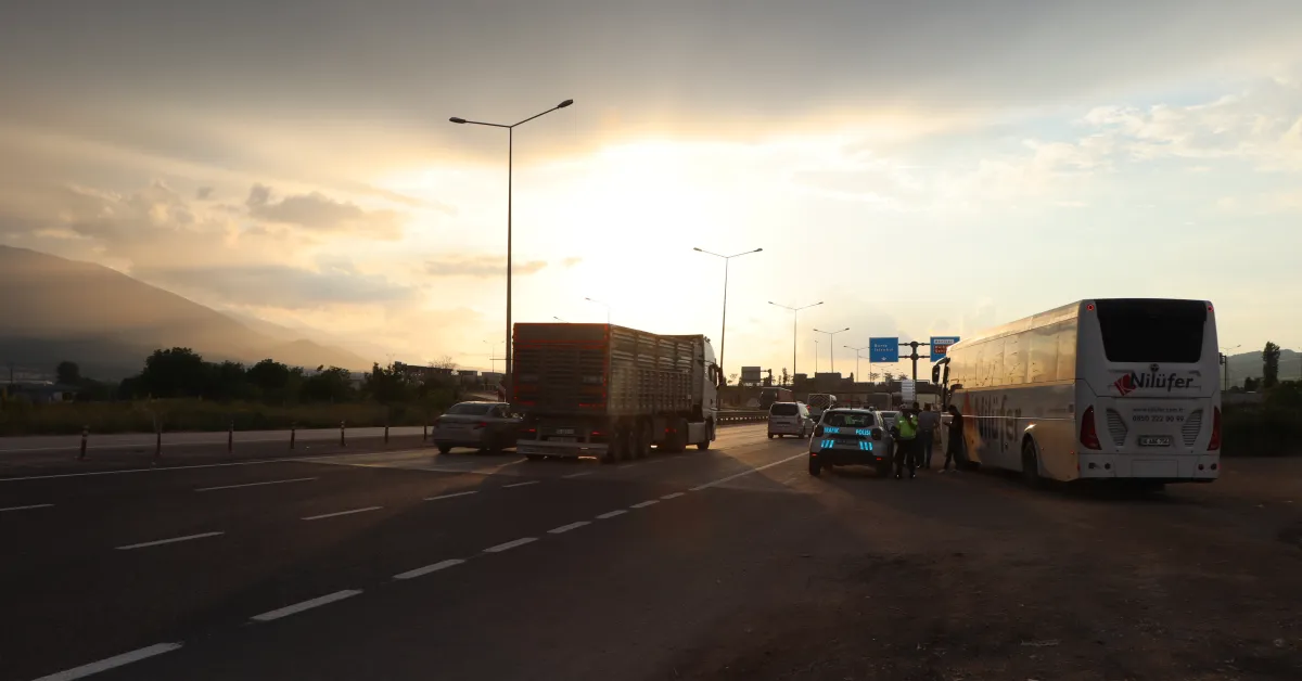 İnegöl'deki Kaza Sonrası Dikkat Çeken Iddialar! (1)